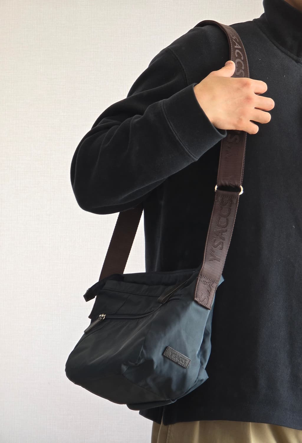 요지야마모토 Y'saccs 테이프 로고 크로스백 상품이미지2