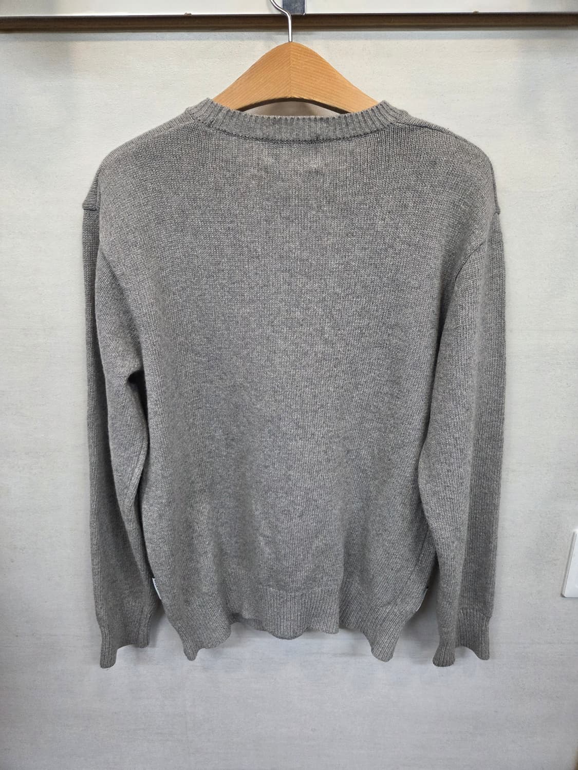 에이카 화이트 니트 그레이 L 상품이미지2