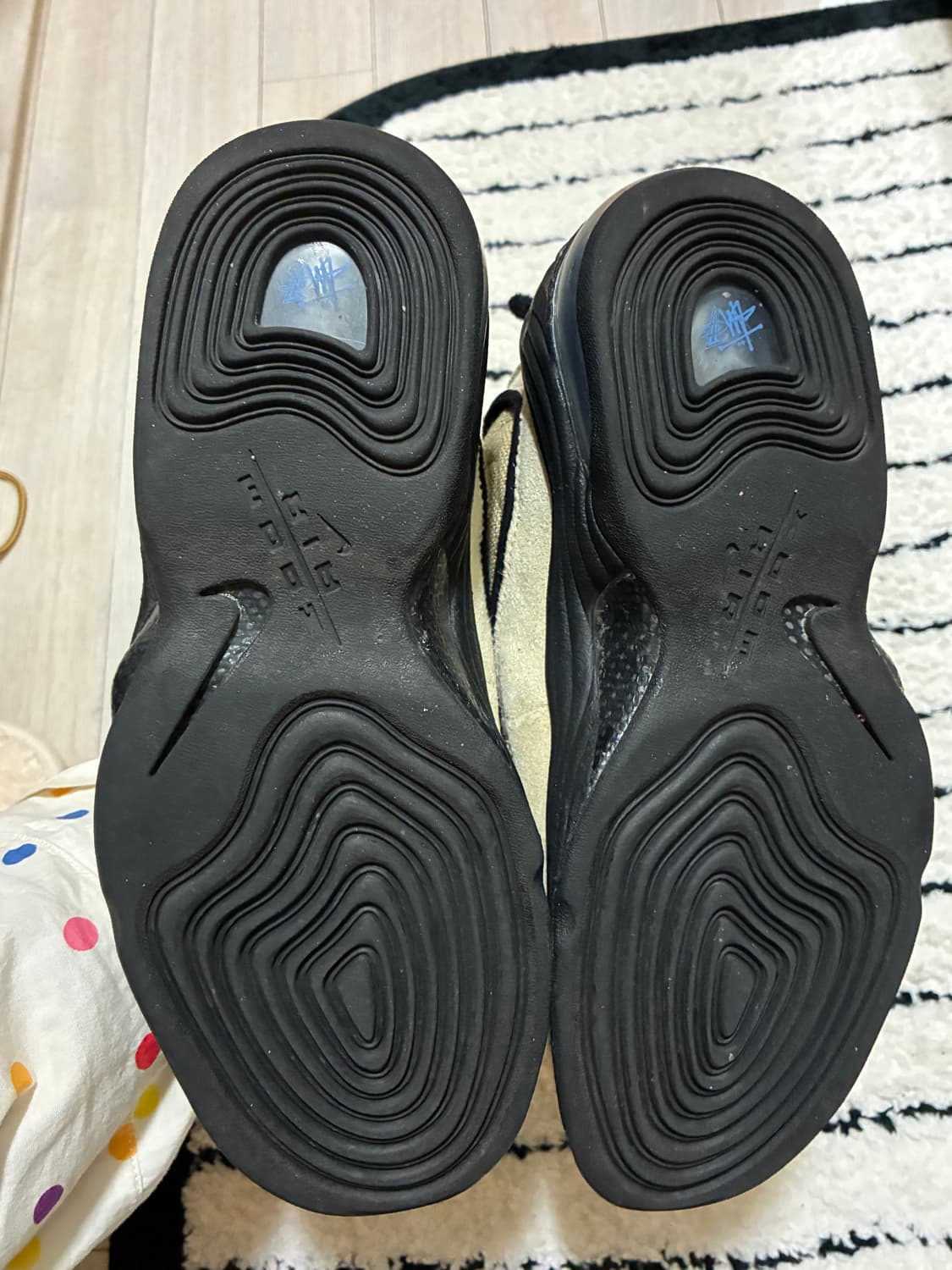 나이키 스투시 에어페니 라탄 255 상품이미지3