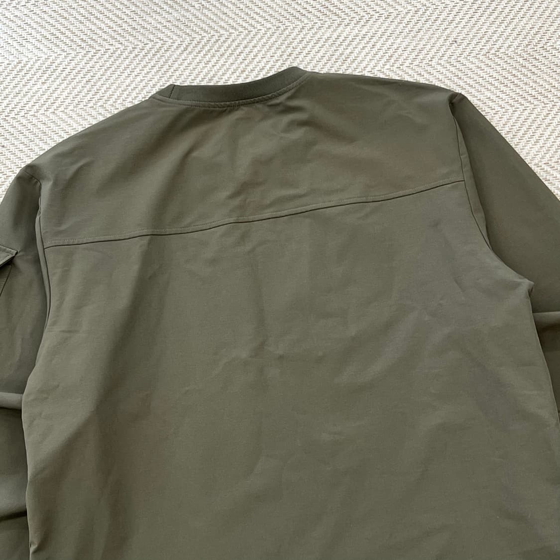 캘빈클라인 퍼포먼스 풀오버 웜업 r3269 상품이미지6