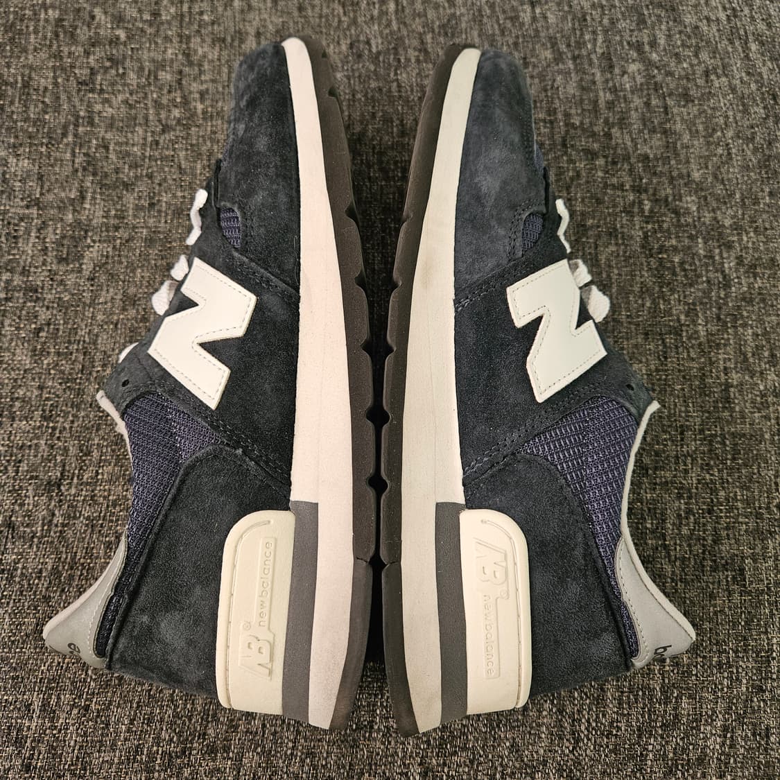 뉴발란스 M990NV1 네이비 상품이미지3