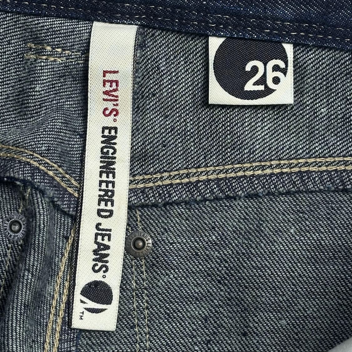 26 리바이스 여성 엔지니어드 생지 데님팬츠 상품이미지5