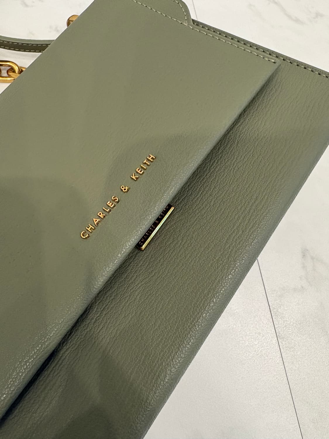 charles&keith chain crossbag 상품이미지3