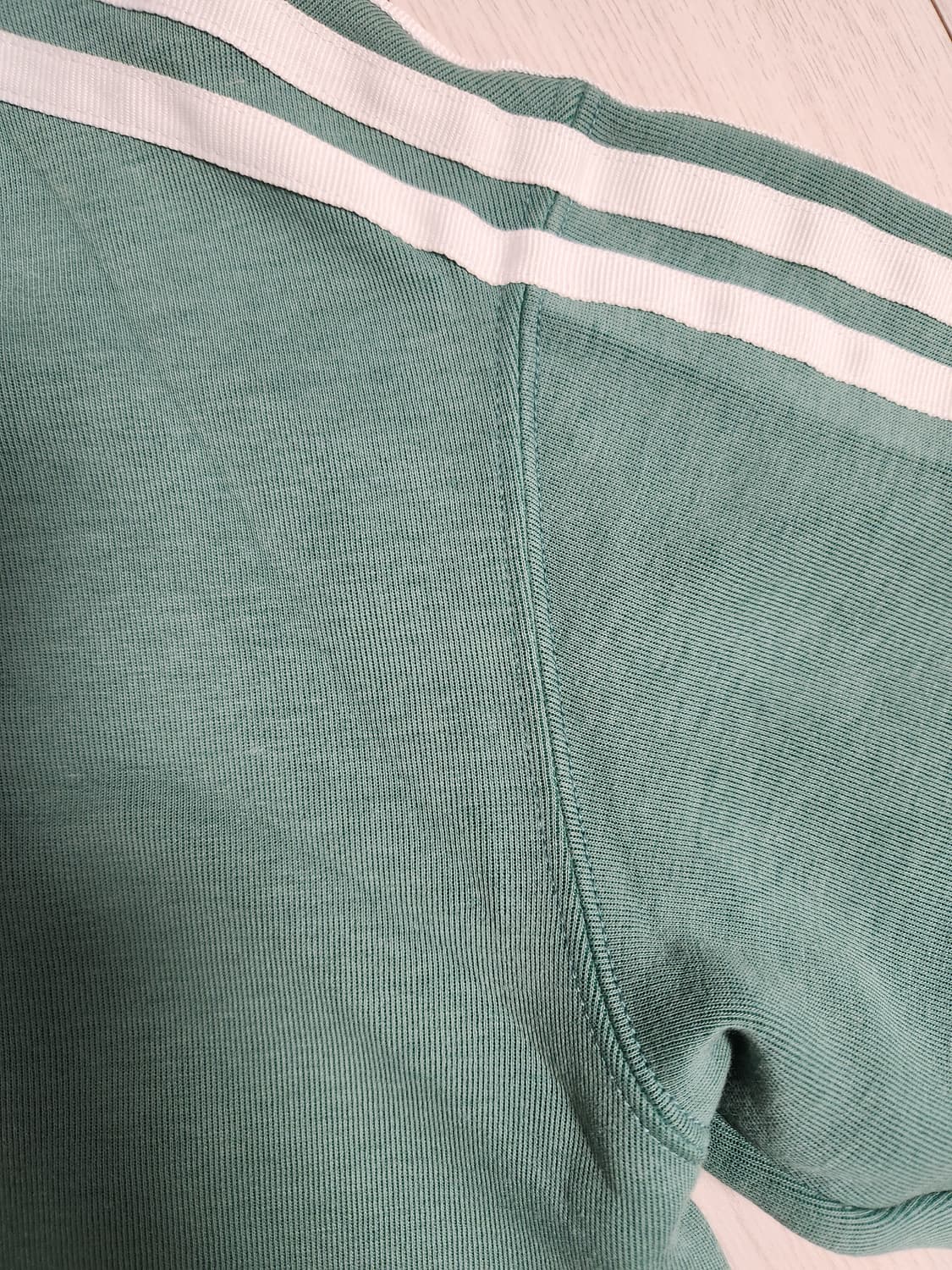 아디다스 맨투맨 crew sweater사이즈s

사용감 외에 오염하자없이 상품이미지5