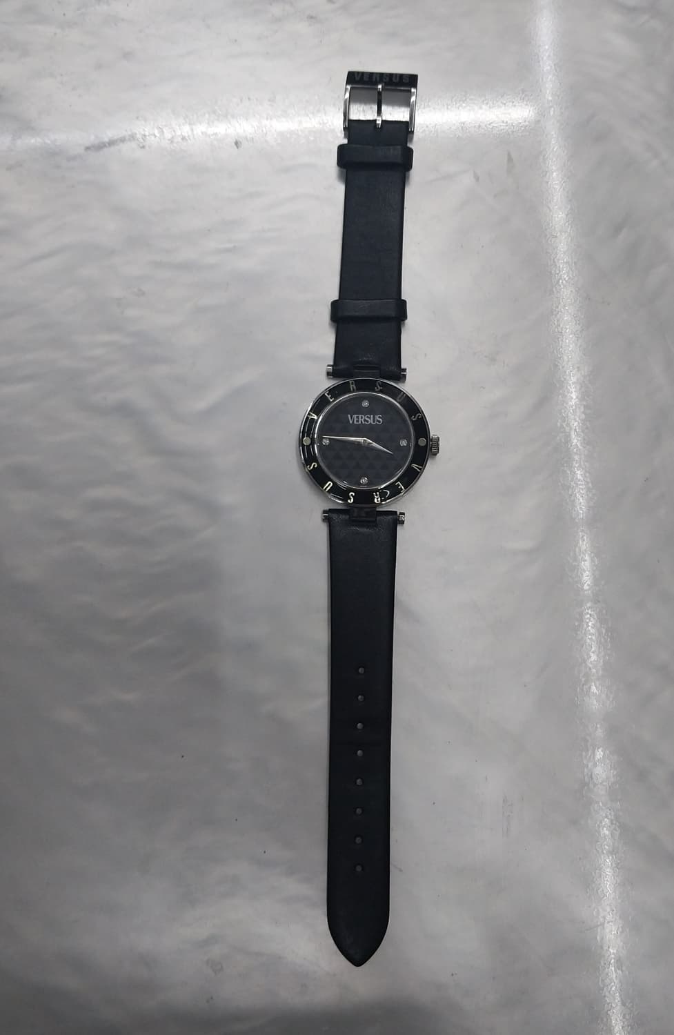 베르사체 3C7120 가죽 쿼츠시계 상품이미지2