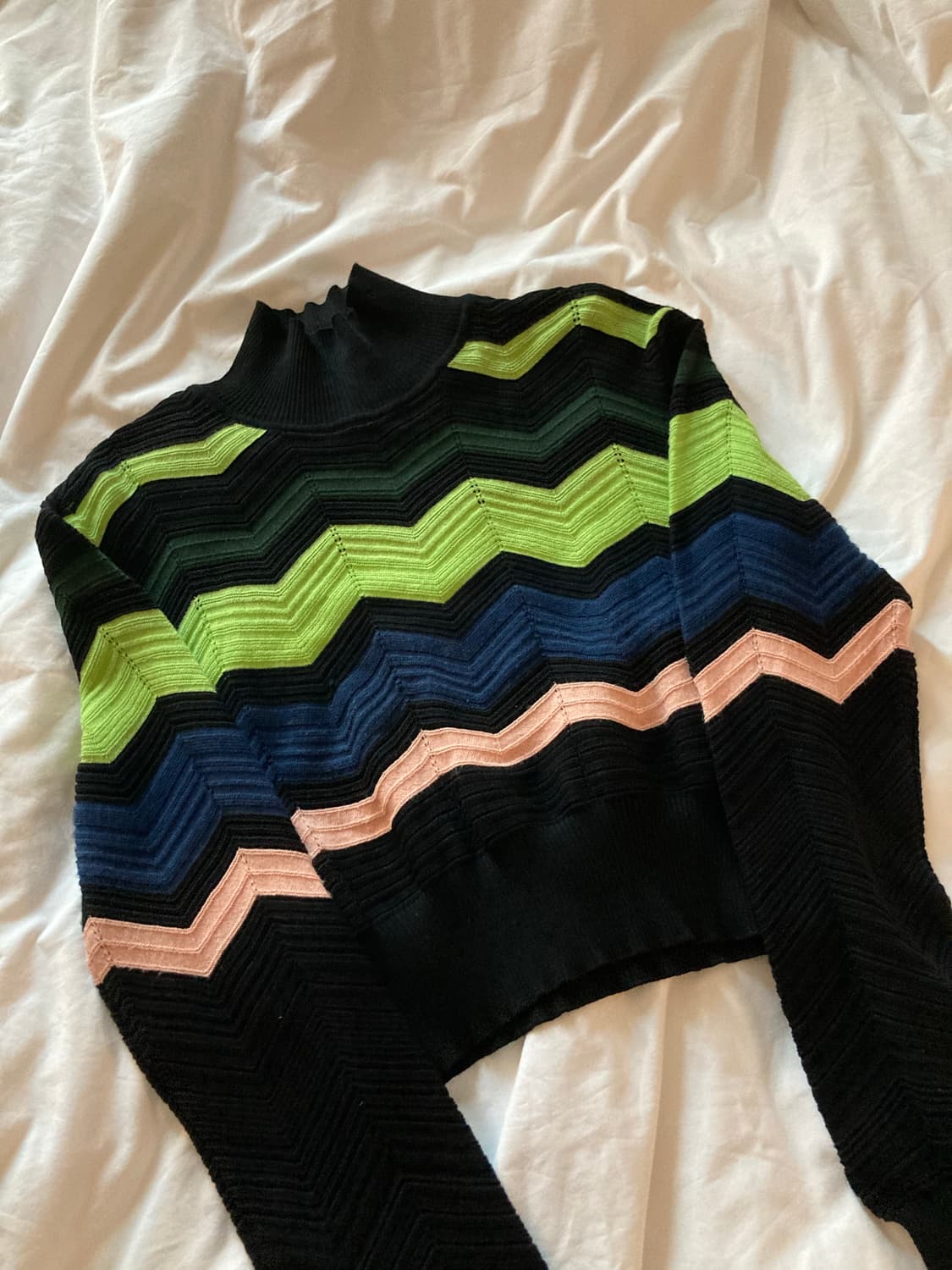 미쏘니 크롭티드 터틀넥 상품이미지8