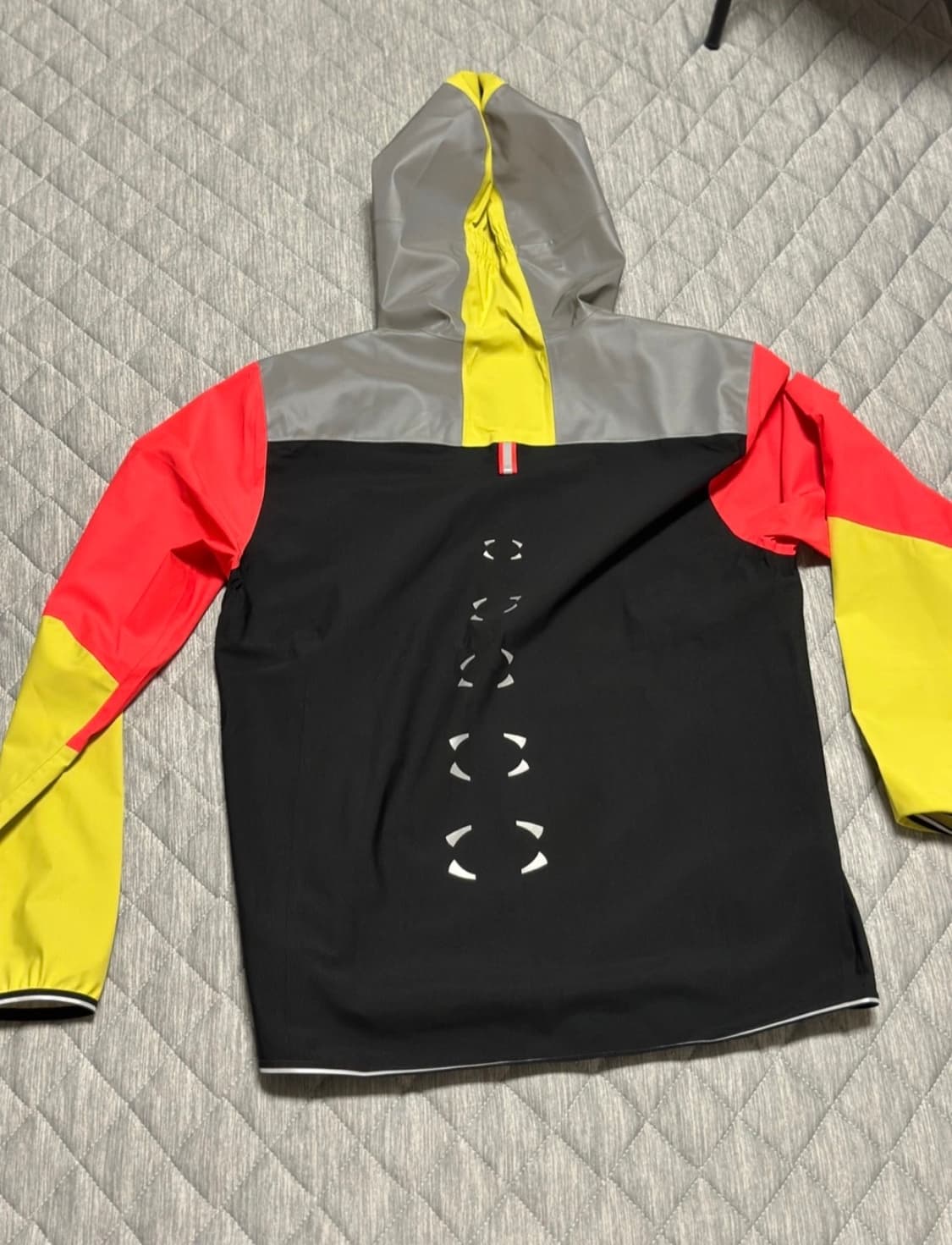 언더아머 UA 헤일로 러닝 자켓 상품이미지2