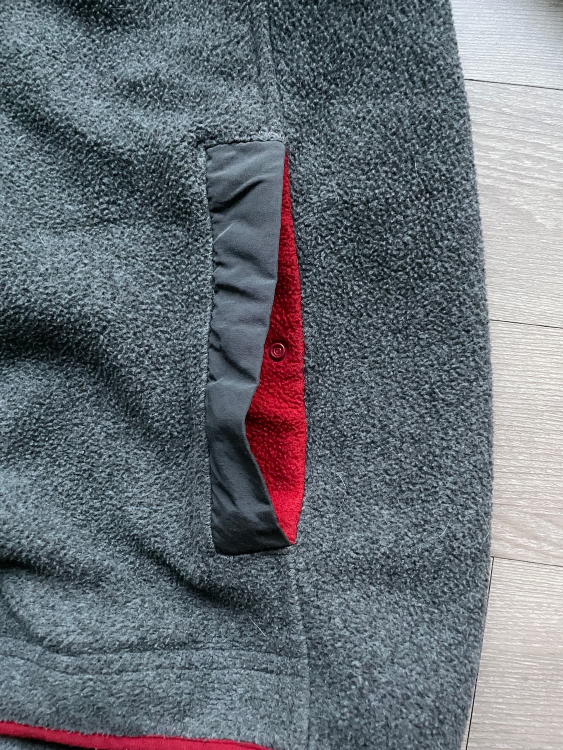 파타고니아 쉘드 후드 신칠라 그레이 레드 상품이미지7