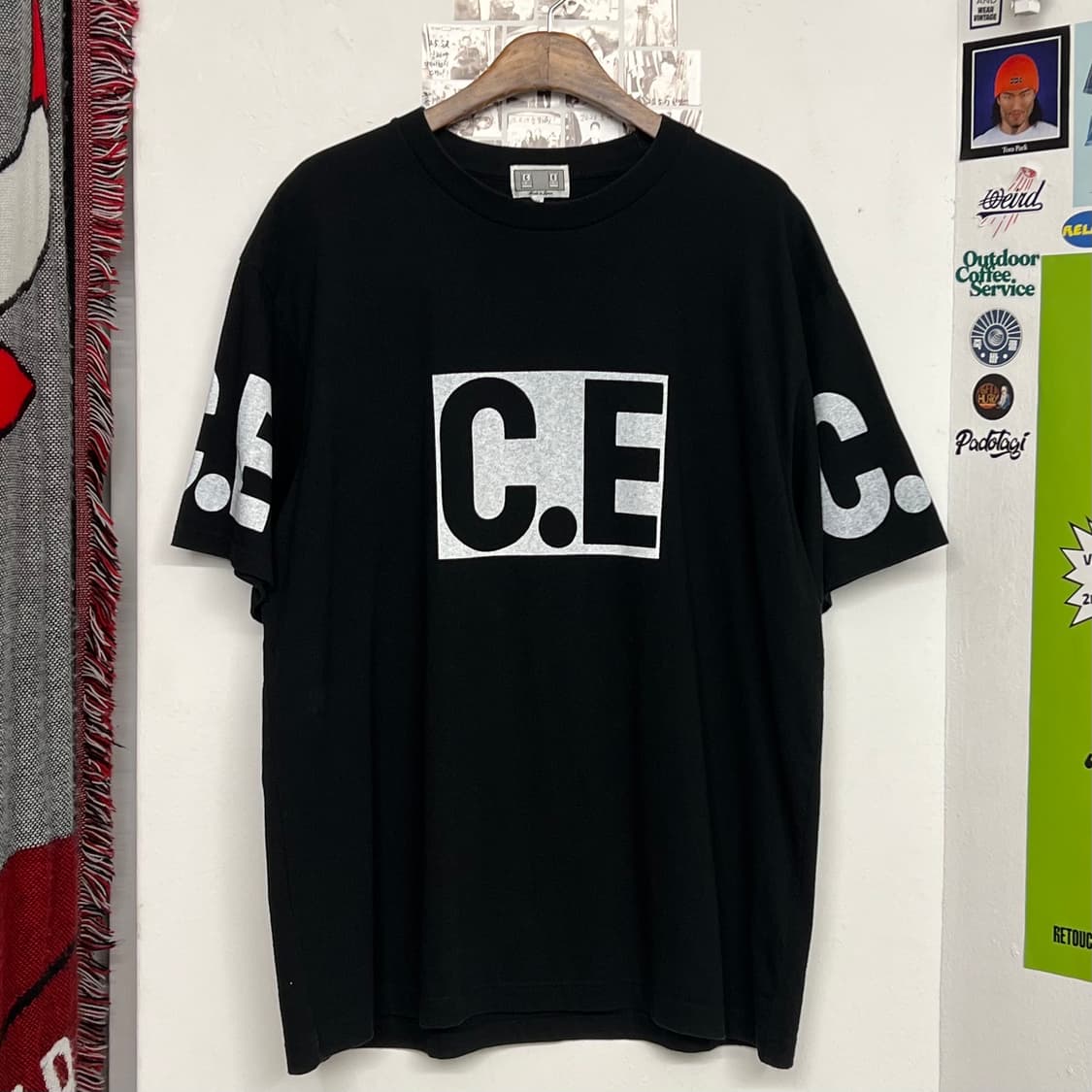 카브엠트 C.E 로고 오버핏 티 상품이미지1