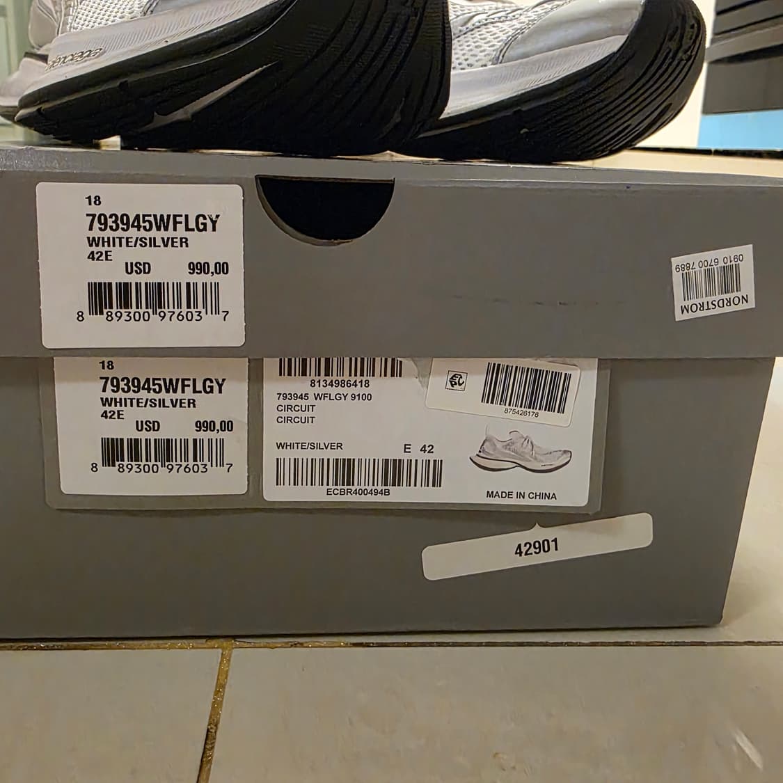 발렌시아가 서킷 스니커즈 42사이즈 실버/화이트 상품이미지4