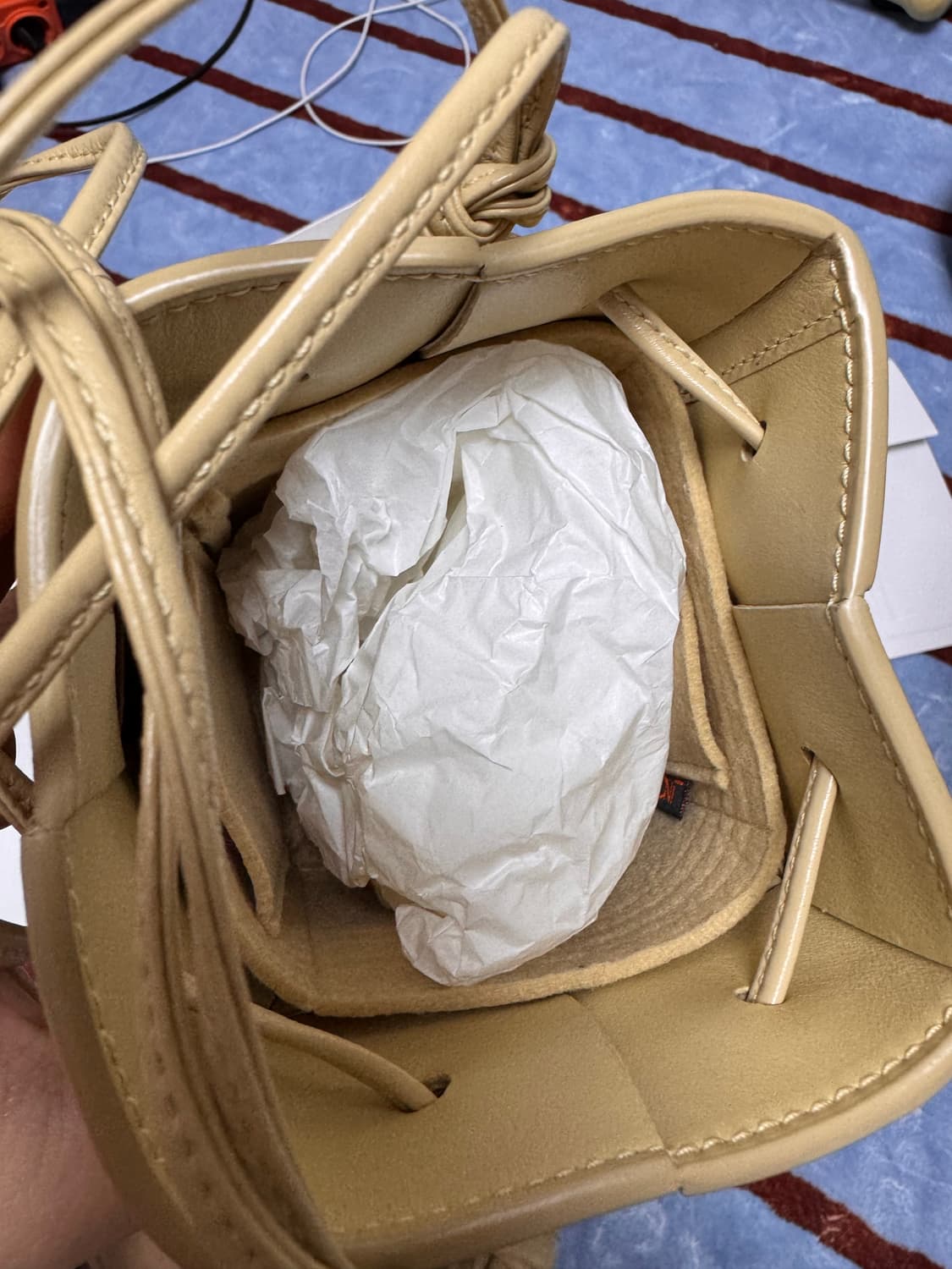 결제영수증첨부) 보테가 베네타 미니백 크로스백 정품 시세 150만원 상품이미지10