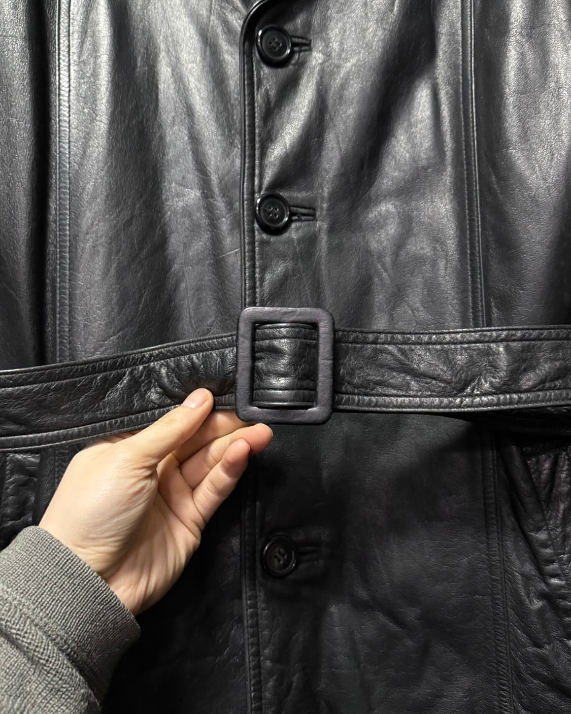 ROUGH 러프 소가죽 벨티드 벨트 고리 가죽 레더 롱 코트 오픈 카라  상품이미지5