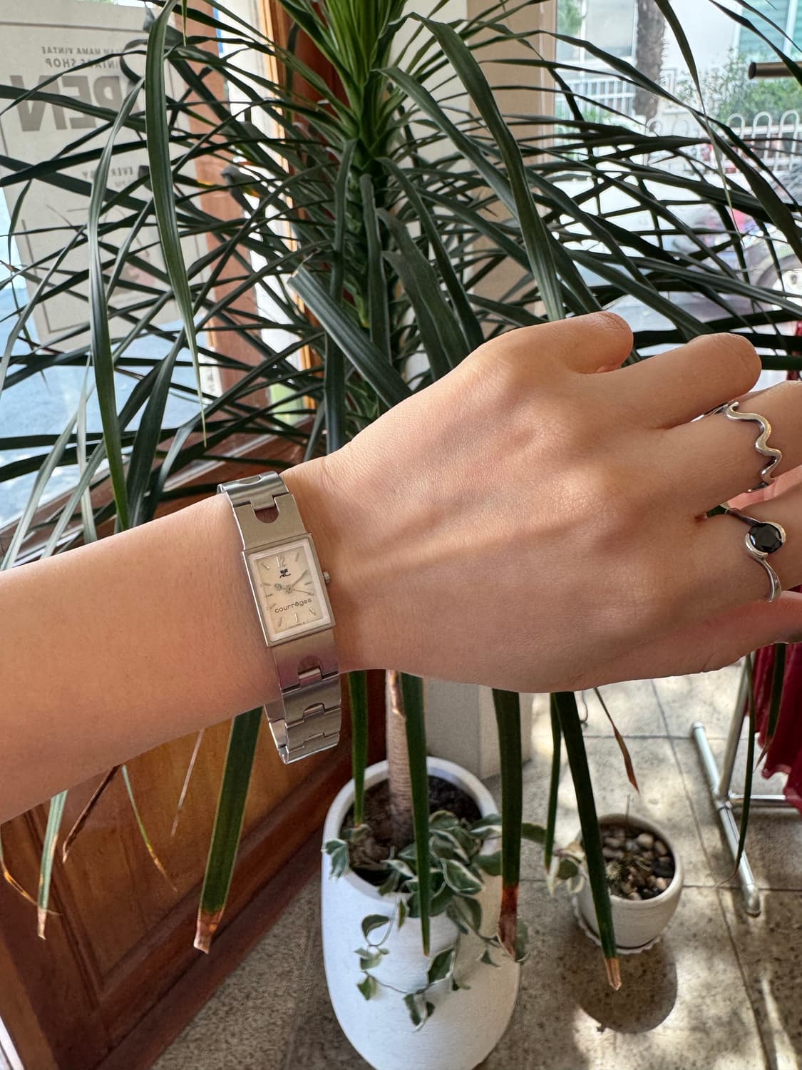 Courrèges 꾸레쥬 실버 뱅글 스퀘어 워치 상품이미지7