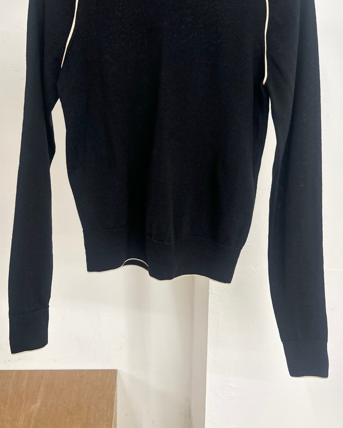 드리스 반 노튼 블랙 하이넥 니트 상품이미지5