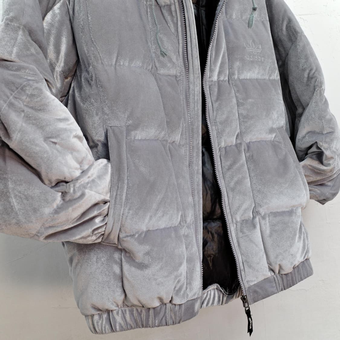 90's adidas velvet down puffer jacket 상품이미지8