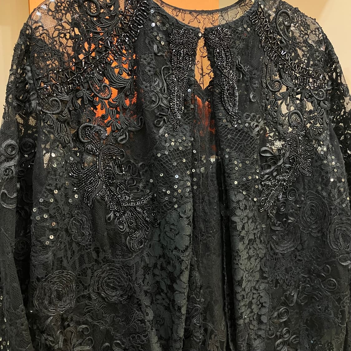 톰포드 시퀸 블랙 레이스 시스루 가디건 42 상품이미지4