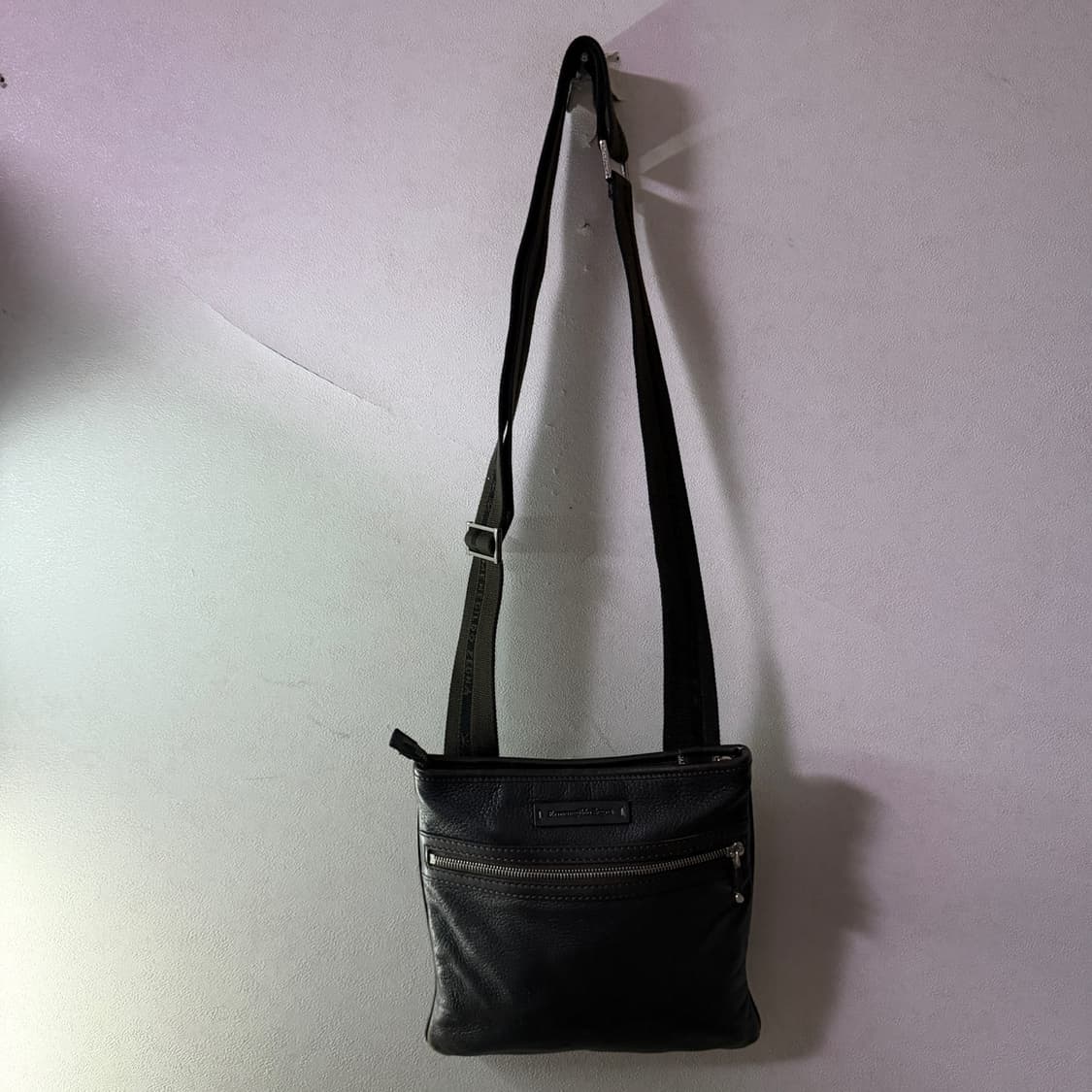 에메네질도 제냐 남성 크로스백 다크브라운 상품이미지2