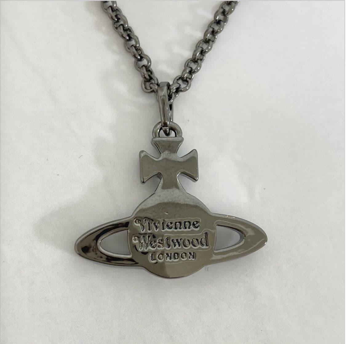 비비안웨스트우드 크리스탈 그레이실버 orb 팬던트 목걸이 상품이미지2