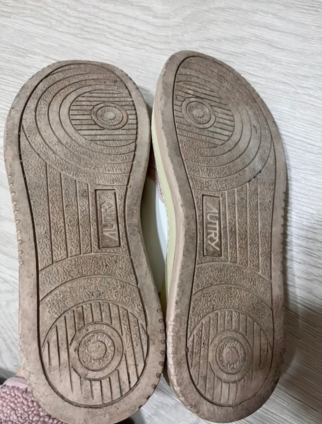 Autry 오트리 메달리스트 핑크 스니커즈 38 상품이미지2