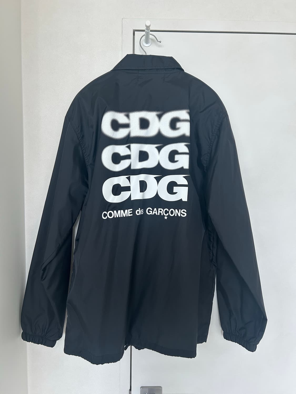 CDG 로고 코치 자켓 블랙 상품이미지2