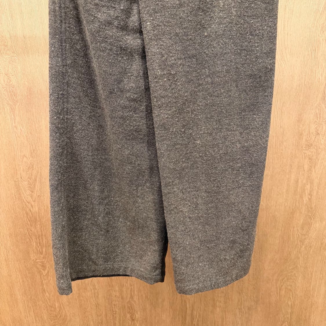 이세이미야케 플랜테이션 팬츠 오버랩 레이어드 디테일 와이드핏 베이지 상품이미지5