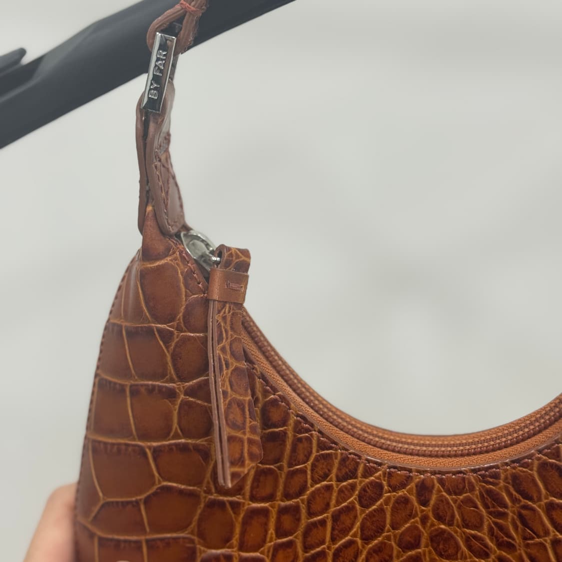 By far crocodile effect shoulder bag 상품이미지4