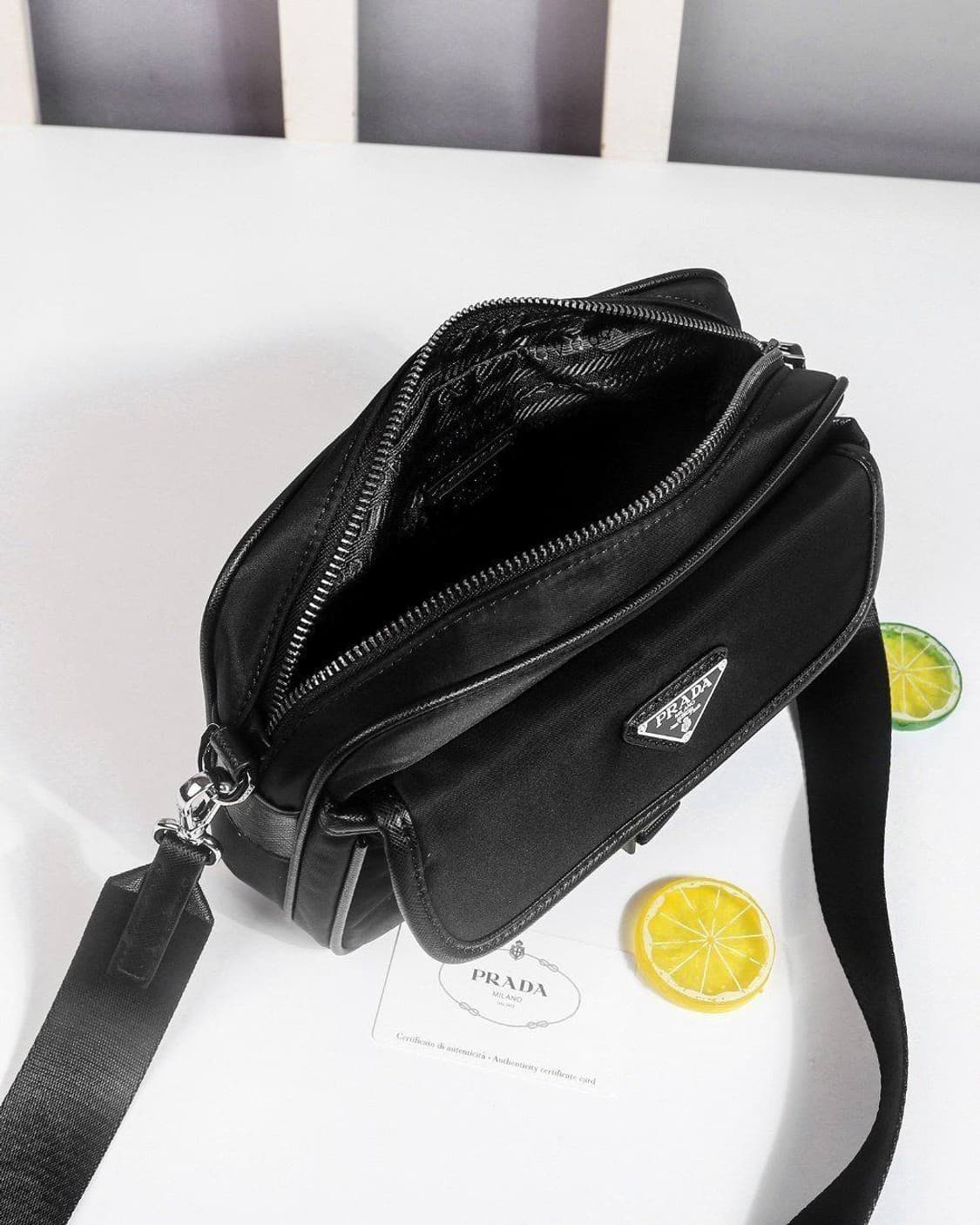 프라다(Prada)의 리나일론(Re-Nylon) 숄더백 상품이미지3