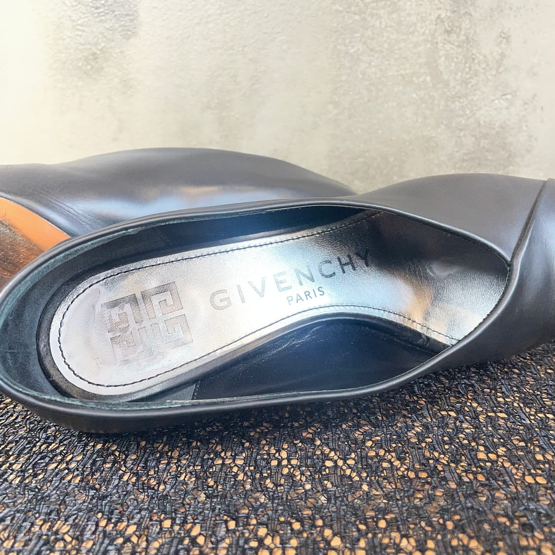 지방시 딥 브이넥 힐 상품이미지6