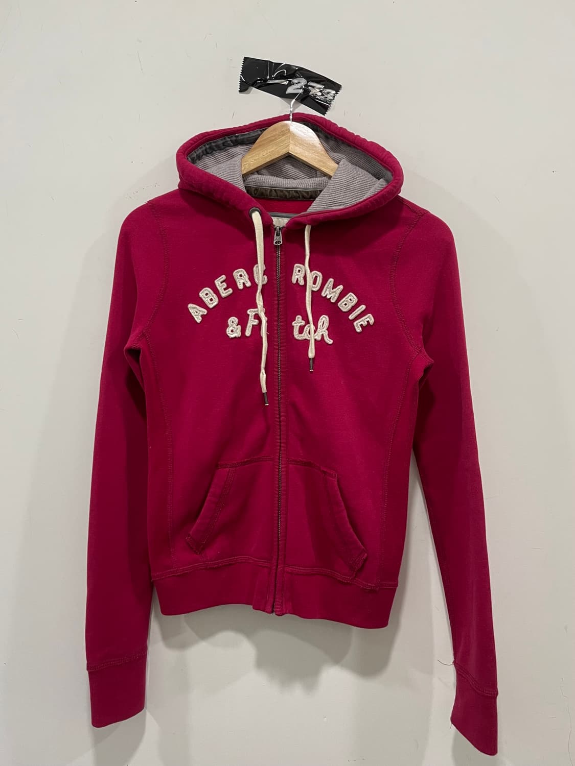 Abercrombie 아베크롬비 딥 핑크 자수로고 슬림핏 후드집업 상품이미지2