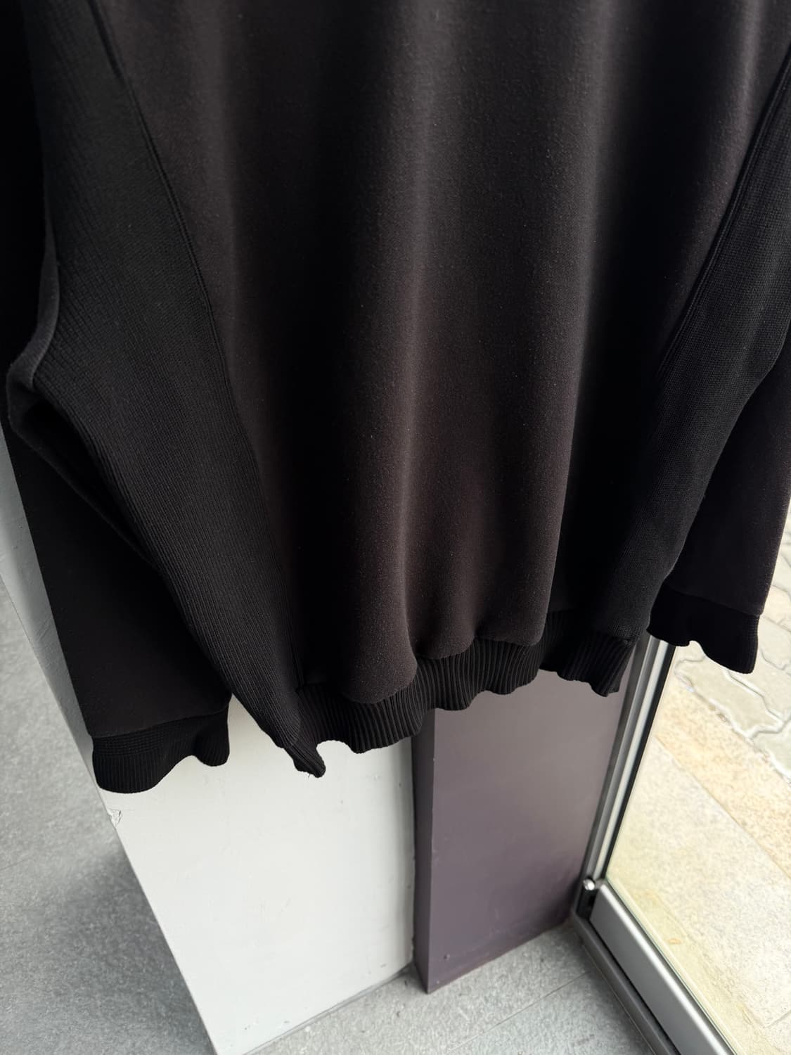 100~105/ 시스템옴므 22FW 하이브리드 니트 맨투맨 상품이미지4