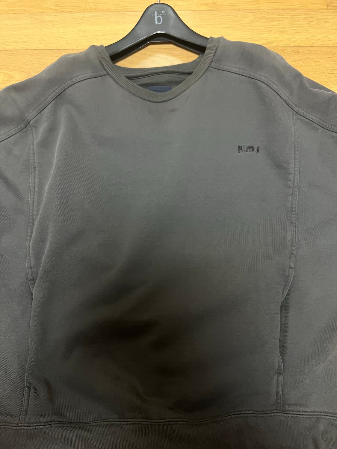 준지 23fw 스티치 스웨트 셔츠 차콜 상품이미지6