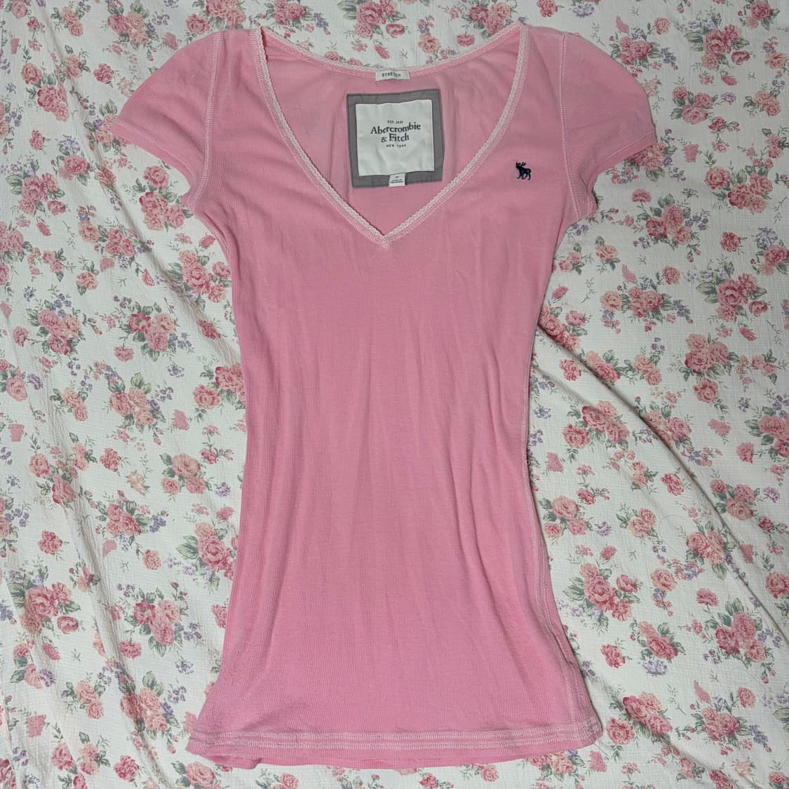 아베크롬비 2000s 빈티지 브이넥 딱붙티 상품이미지1