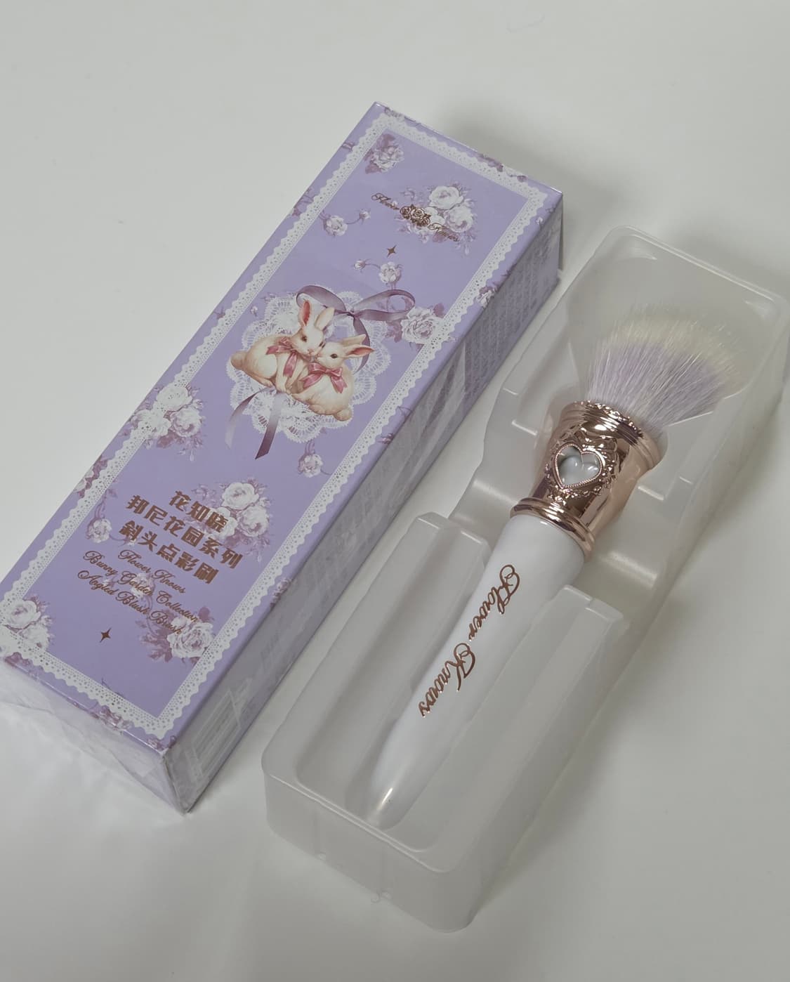 새상품) 플라워노즈 버니 가든 컬렉션 앵글드 블러셔 브러쉬 상품이미지1