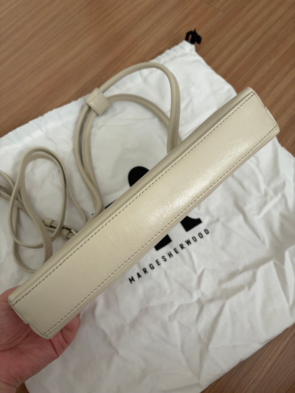 마지셔우드 베셋 숄더백 상품이미지5