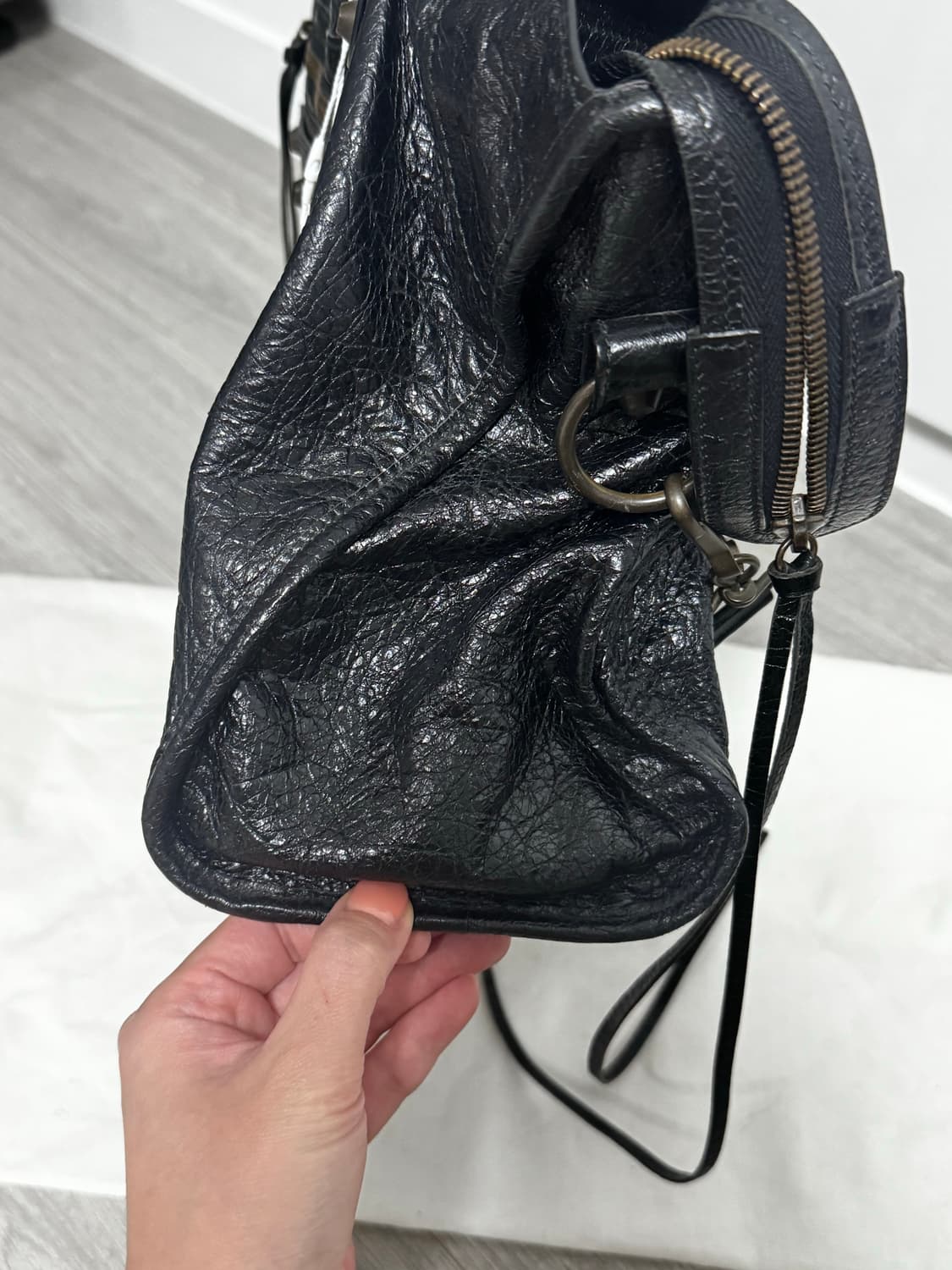 Balenciaga 발렌시아가 시티백 모터백 블랙 미디움 상태 A 상품이미지4