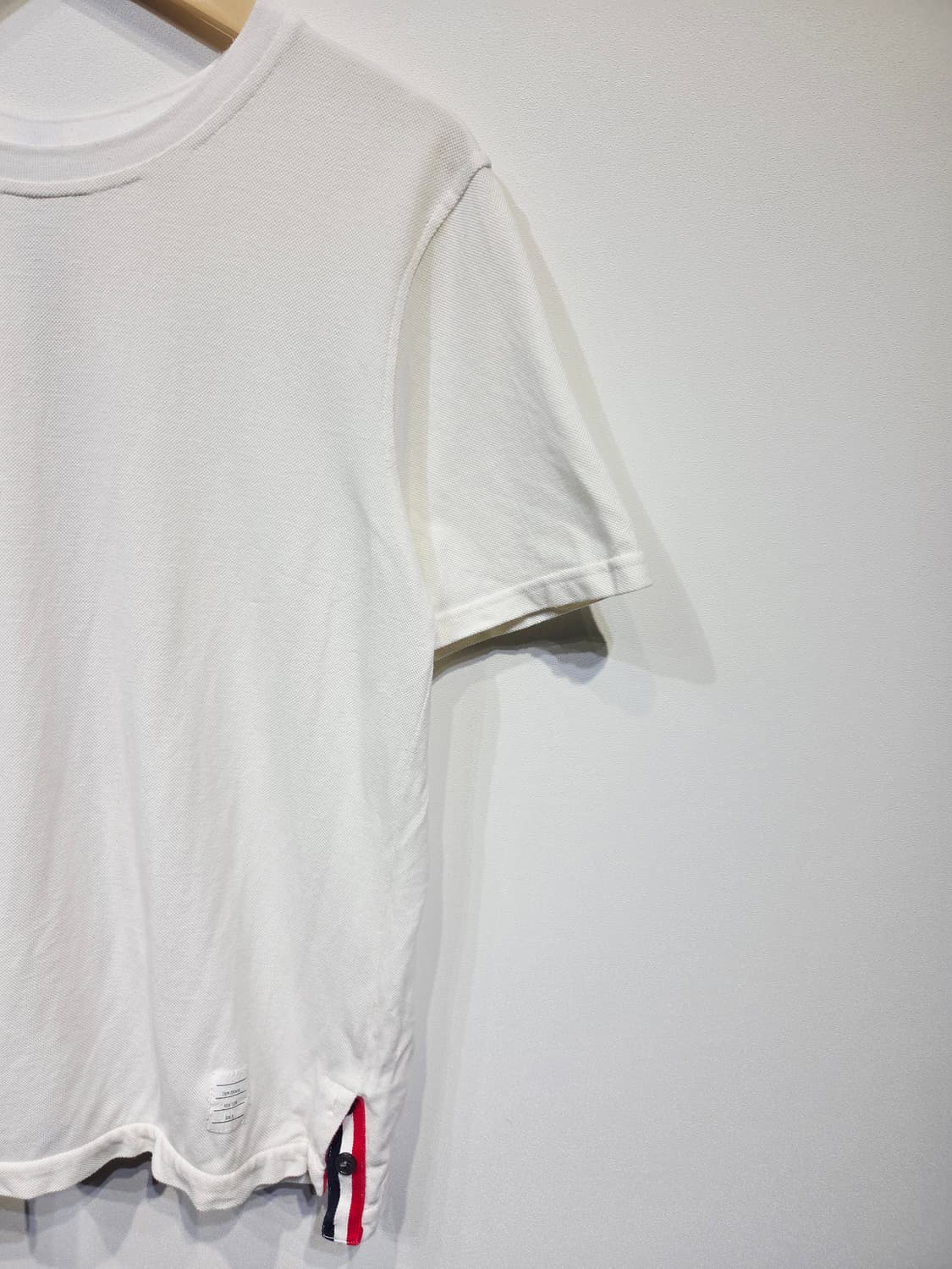 톰브라운 재팬 센터백 화이트 반팔 티셔츠_3 상품이미지4