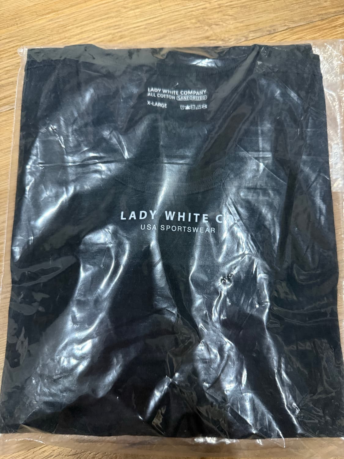 레이디화이트 our t-shirt 아워티셔츠 XL 블랙색상 팝니다. 상품이미지1