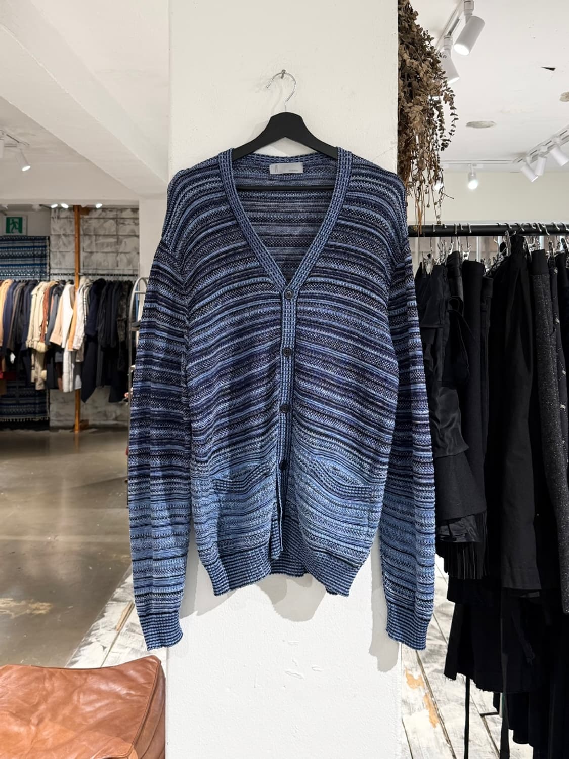미쏘니 블루 스트라이프 오버사이즈 니트 가디건 상품이미지1