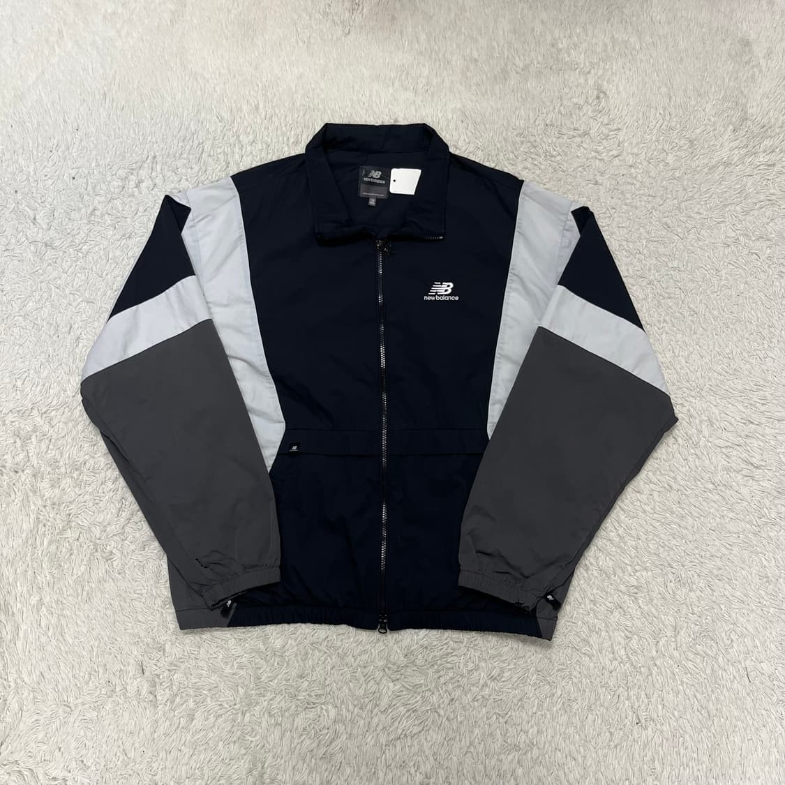 New Balance windbreaker 상품이미지4