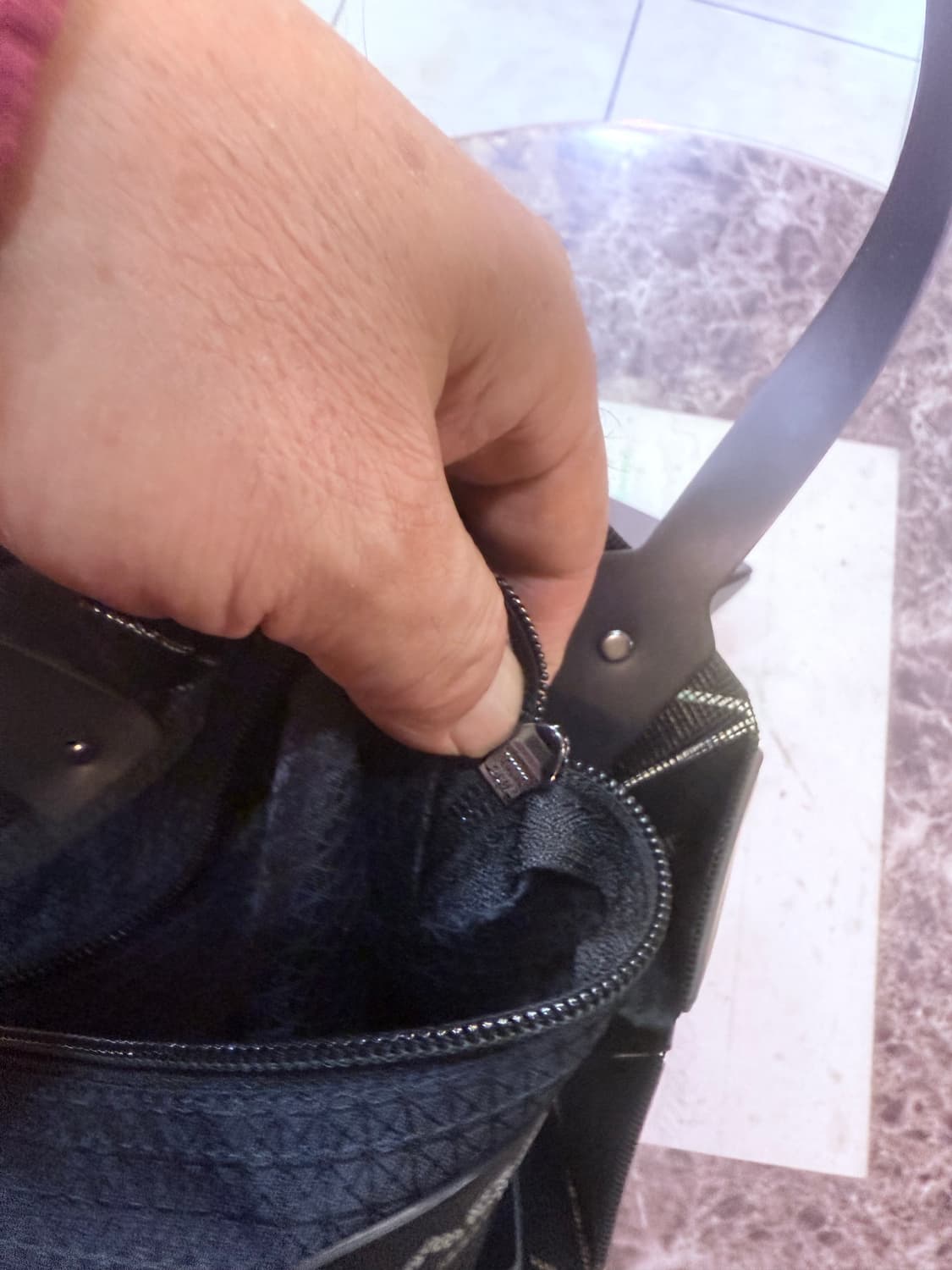 정품 바오바오 토트백 팝니다 상품이미지8