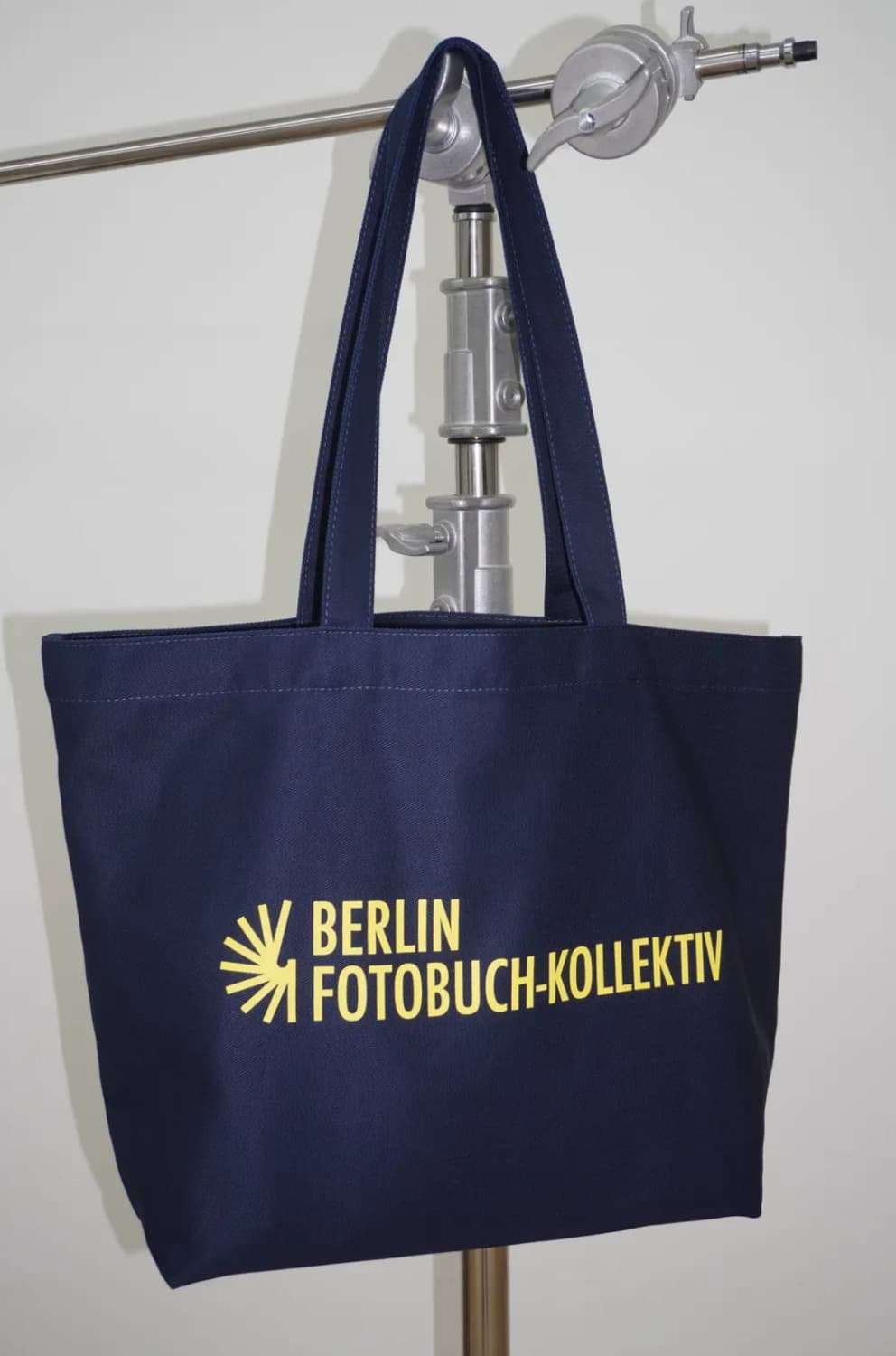 베를린포토북디스트리뷰션 KOLLEKTIV 001 BAG (NAVY) 상품이미지4