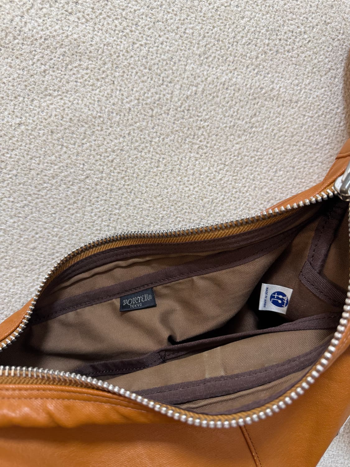 PORTER 포터 프리스타일 반달 숄더백 S 카멜 상품이미지8