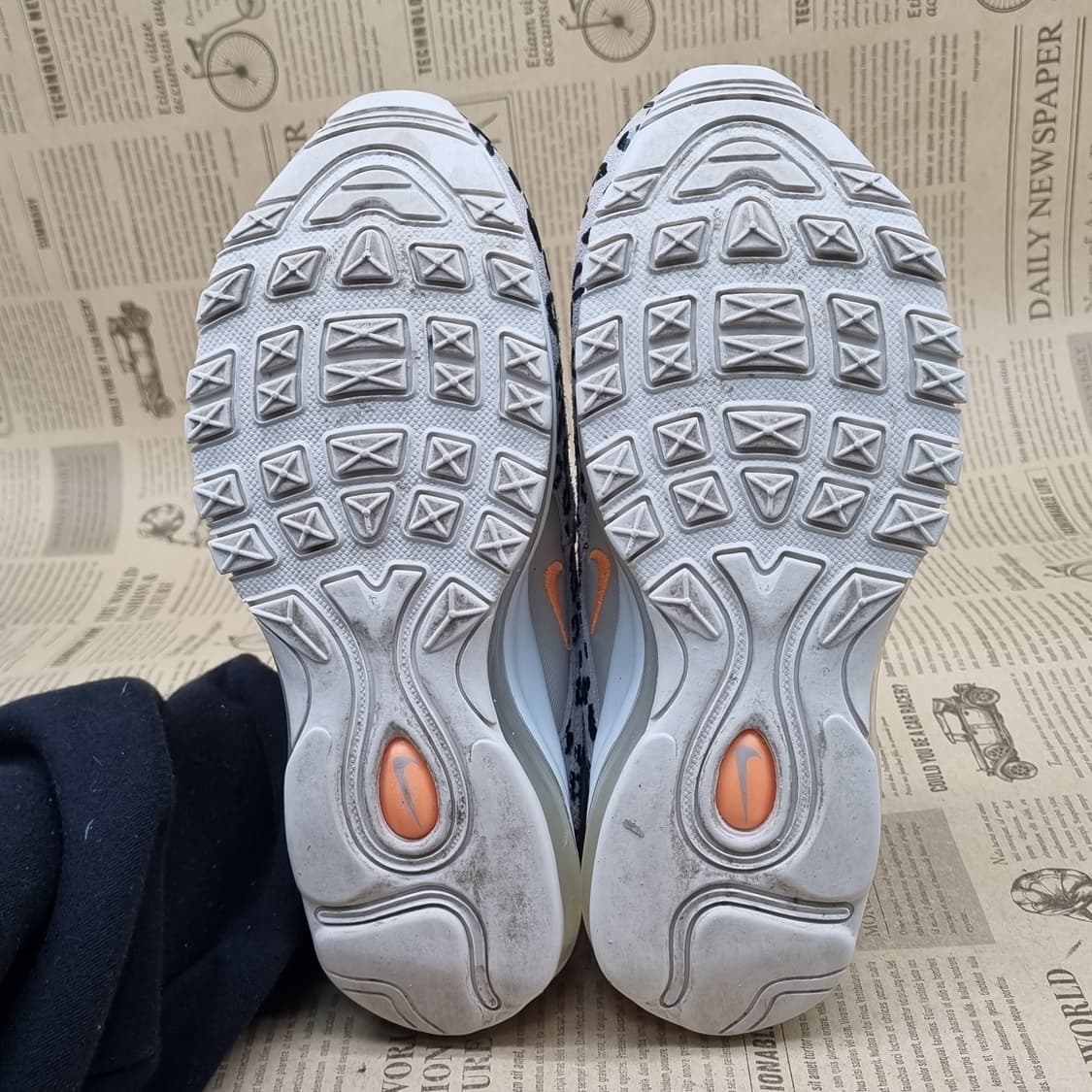 나이키 에어맥스97 레오파드 운동화 230 상품이미지3