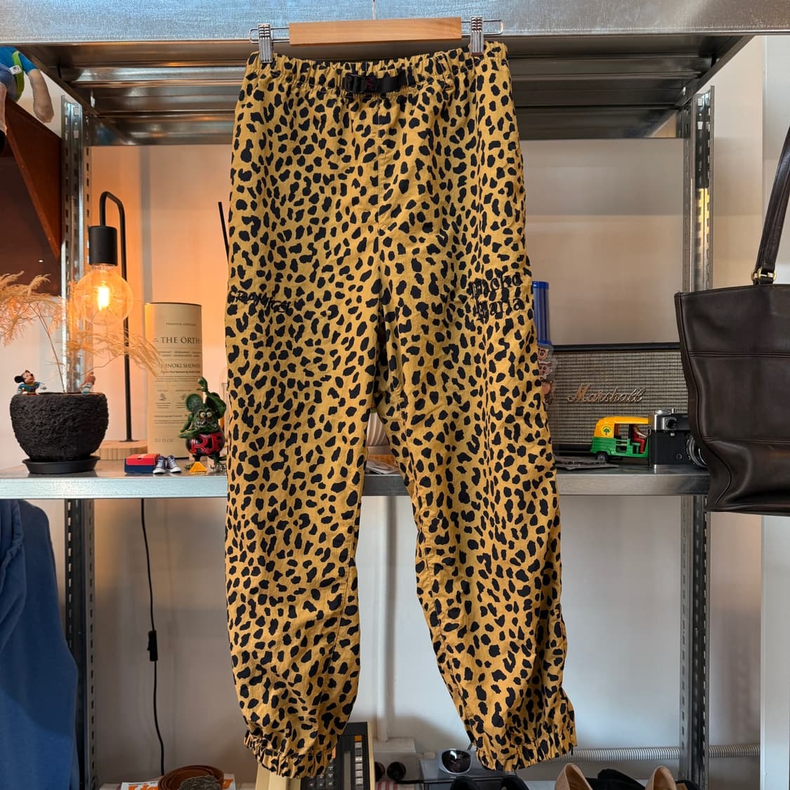 와코마리아 X 그라미치 레오파드 나일론 조거 팬츠 상품이미지1