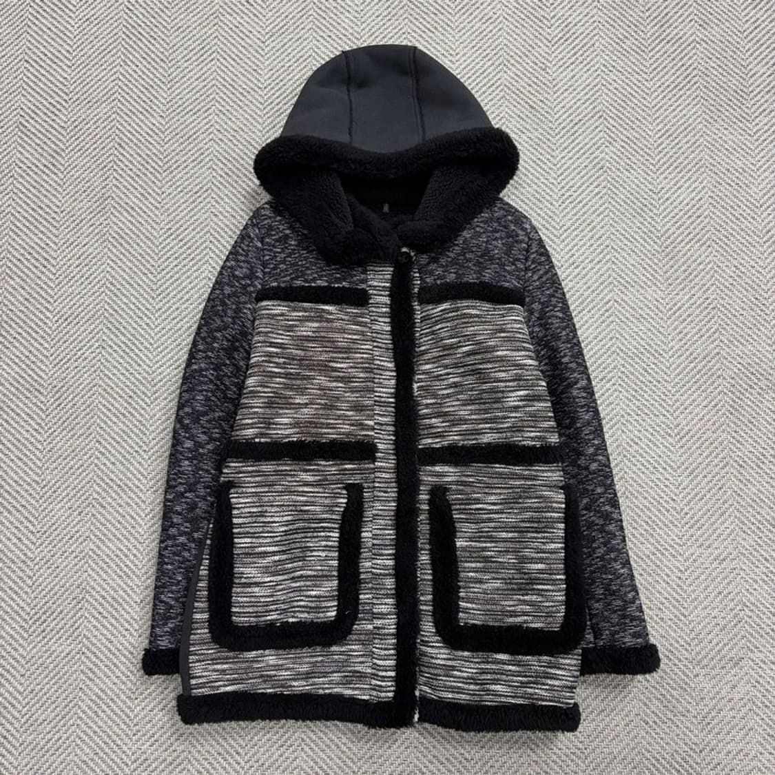 베네통 셰르파 니트 후드코트 v1518 상품이미지1