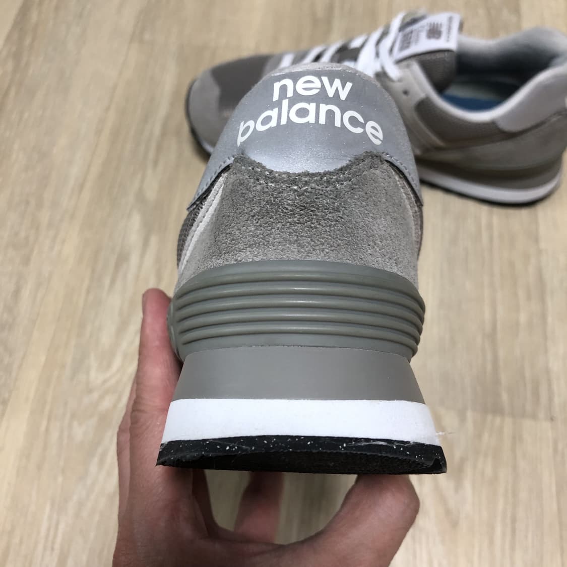 (245) 뉴발란스 New Balance 574 스웨이드 그레이 상품이미지4
