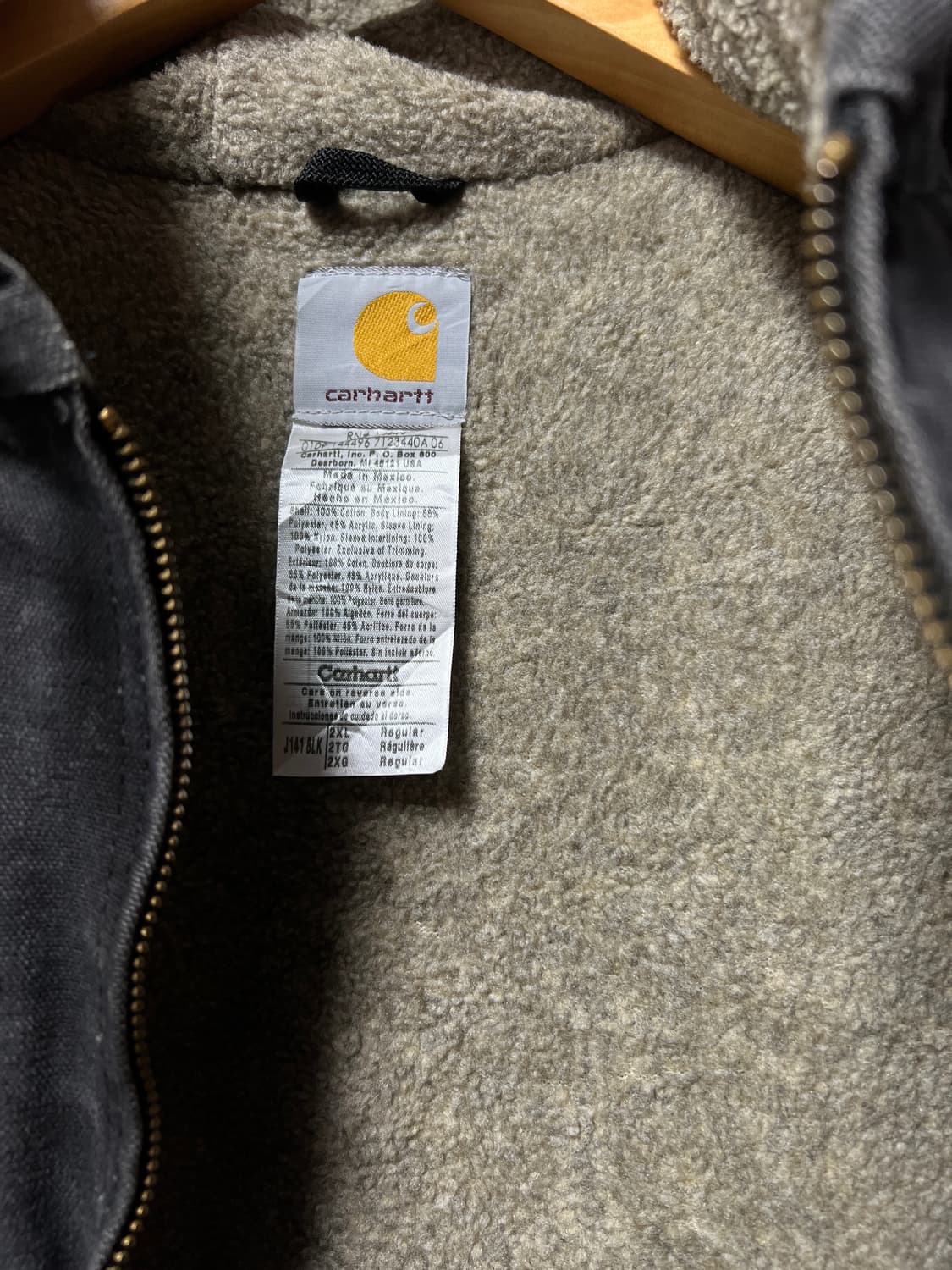 칼하트 J141 블랙 샌드스톤 시에라 자켓 상품이미지3