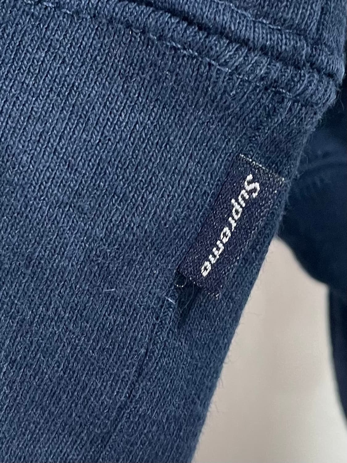  24FW 슈프림 크레스트 크루넥 네이비 맨투맨(on.396)   상품이미지5