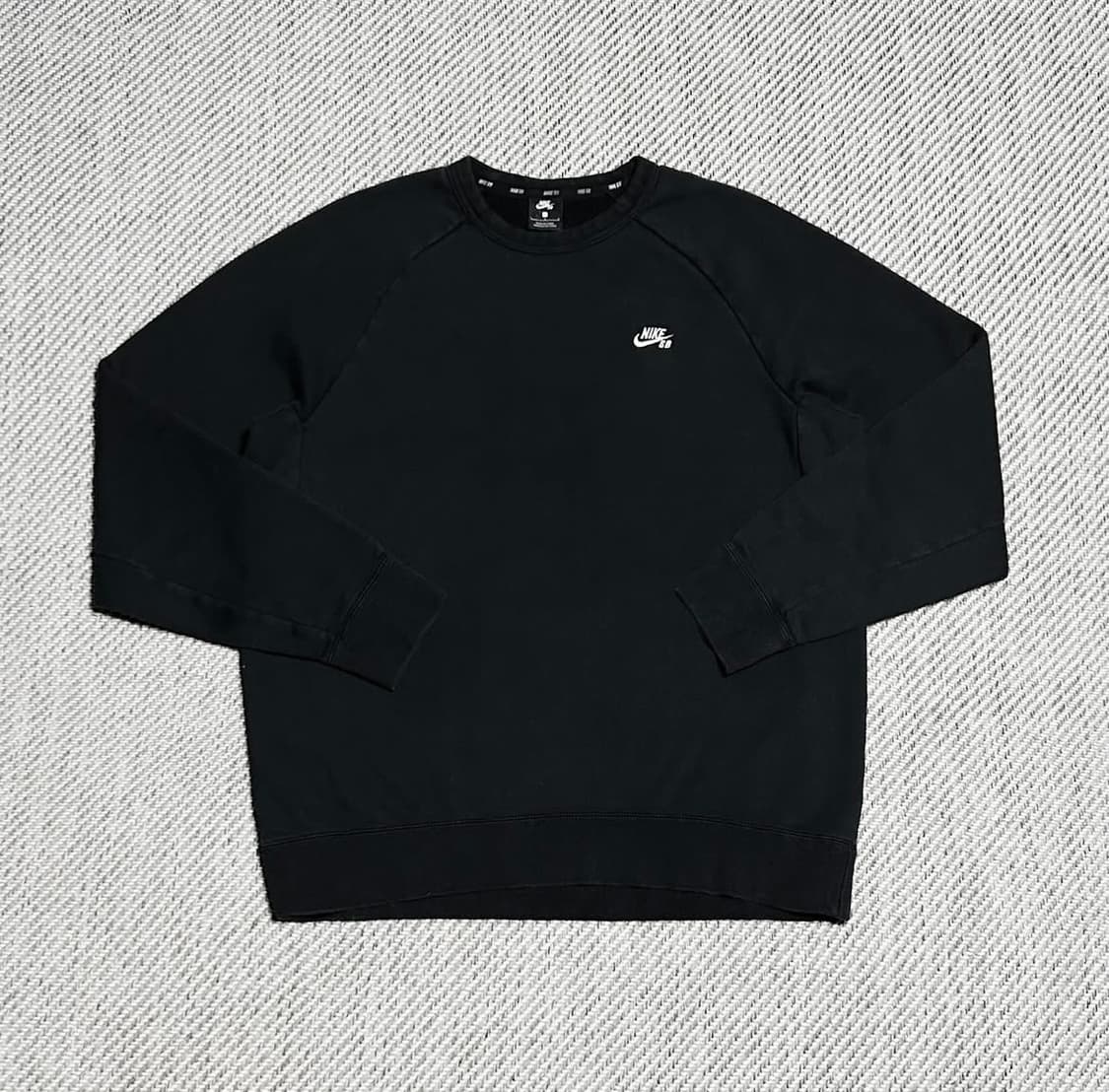 [S] Nike 나이키 SB 베이직 블랙 라운드 맨투맨 상품이미지1