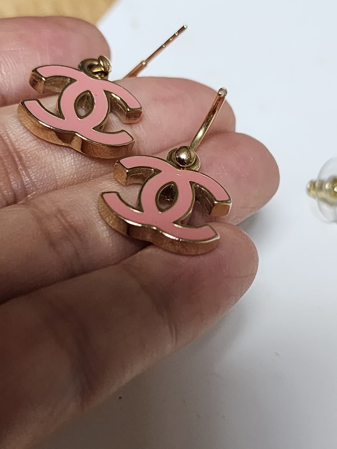 샤넬  CC로고 후프 귀걸이  상품이미지2